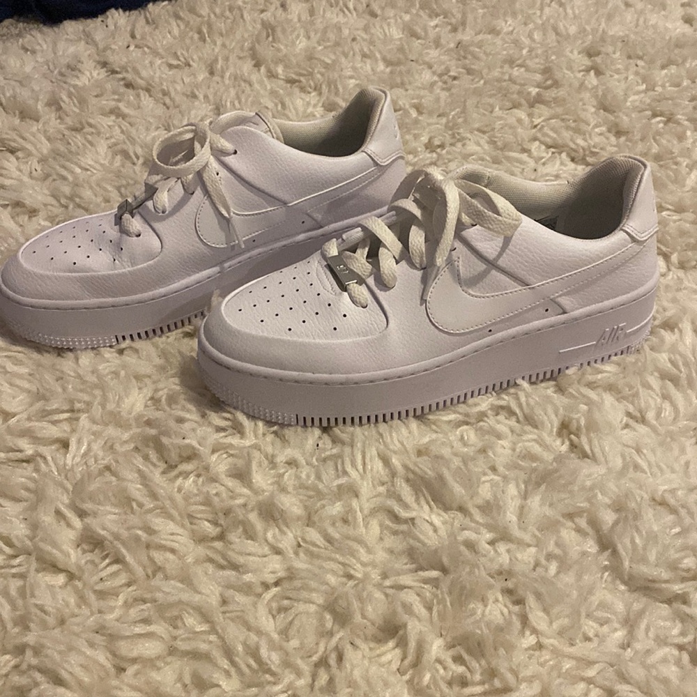 Womens Nike Air Force 1